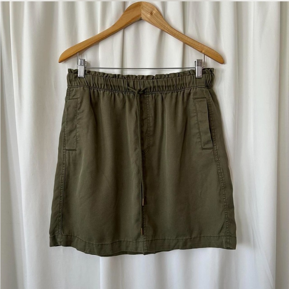 Green LOFT Drawstring Pocket Skirt with elastic waistband size Medium. - Picture 1 of 6